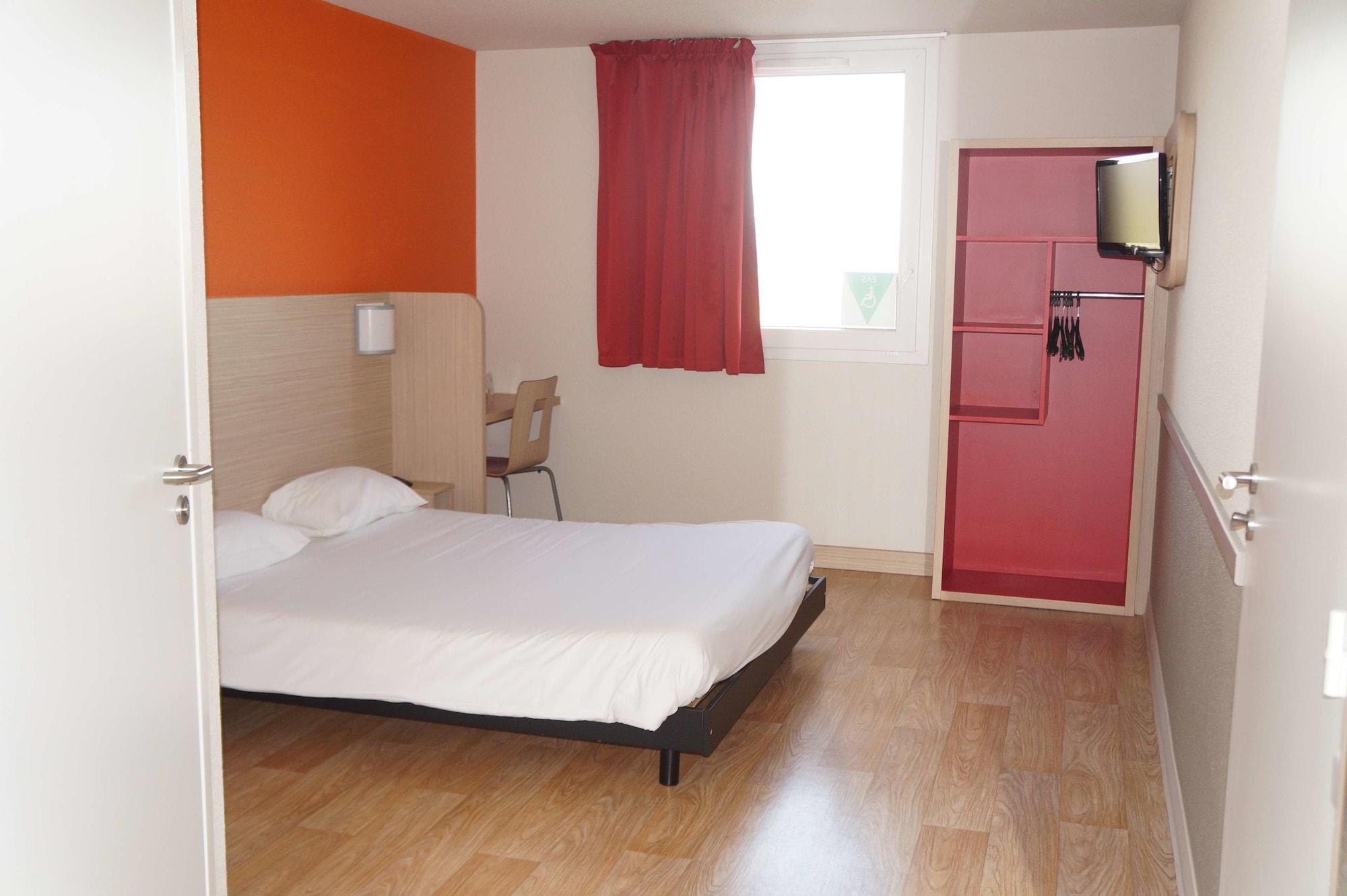 Premiere Classe Sens Nord- Saint Clement Bagian luar foto